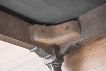 和製アンティーク　大正ロマン　古い洋館で使われていた彫刻入りチェア　(R-083456)