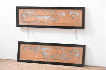 ビンテージ建具　両面ガラス　松の木と古都の情景が素敵な彫刻欄間2枚セット(明かり取り、明り取り、ヴィンテージ)(R-083461)