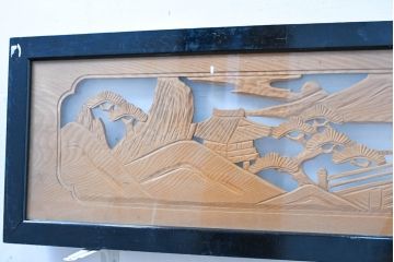 ビンテージ建具　両面ガラス　松の木と古都の情景が素敵な彫刻欄間2枚セット(明かり取り、明り取り、ヴィンテージ)(R-083461)
