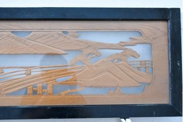 ビンテージ建具　両面ガラス　松の木と古都の情景が素敵な彫刻欄間2枚セット(明かり取り、明り取り、ヴィンテージ)(R-083461)