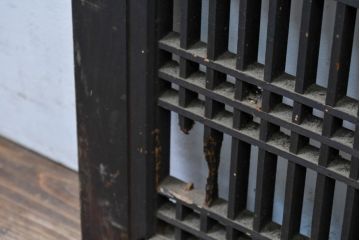 アンティーク建具　経年の味わいが感じられる細桟の美しい格子欄間2枚セット(筬欄間、オサランマ、おさらんま、明かり取り、明り取り)(R-083462)