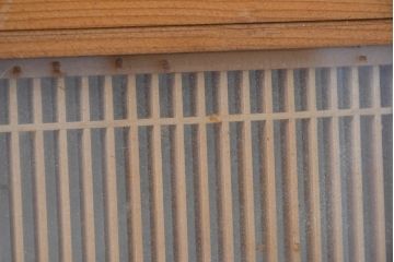 ビンテージ建具　両面ガラス　和モダンインテリアに映える明るい木肌の筬欄間2枚セット(格子欄間、オサランマ、おさらんま、明かり取り、明り取り、ヴィンテージ)(R-083463)