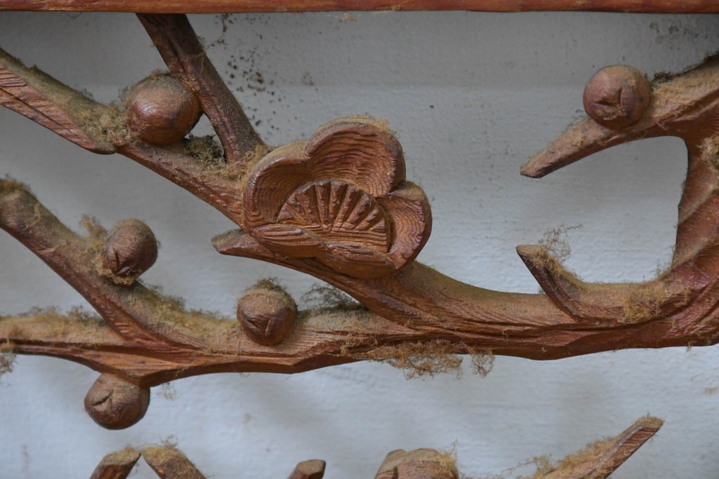 アンティーク建具　昭和初期　両面彫刻が施された松竹梅文様の欄間2枚セット　(R-083466)