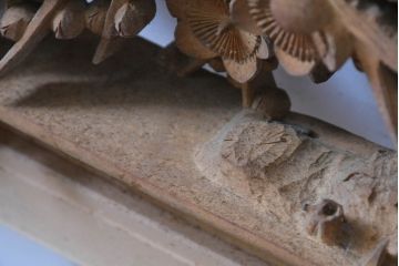 アンティーク建具　最高級　井波彫刻　躍動感と厚みのある松竹梅の彫刻が素敵な両面彫刻欄間2枚セット(明り取り、明かり取り)(R-083469)