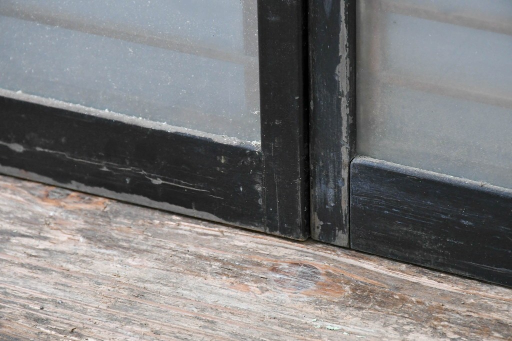 ヴィンテージ建具　昭和中期　海と富士山のモチーフ　組子が入った両面ガラスの書院戸4枚セット　(R-083470)