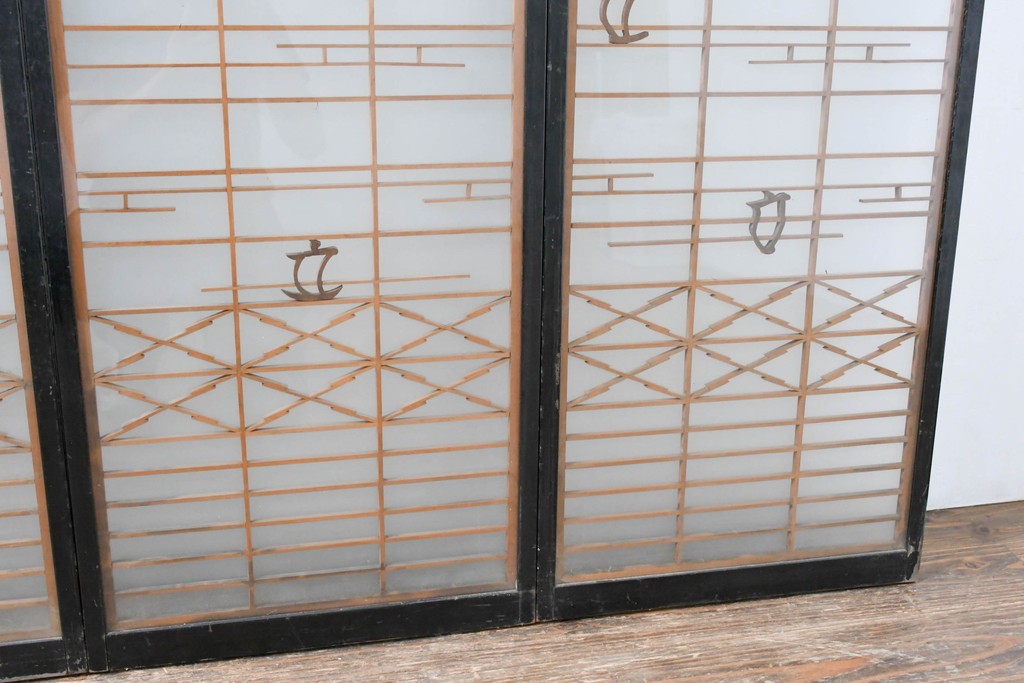 ヴィンテージ建具　昭和中期　海と富士山のモチーフ　組子が入った両面ガラスの書院戸4枚セット　(R-083470)