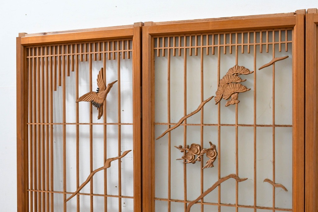 ヴィンテージ建具　昭和中期　組子と彫刻をあしらった片面ガラスの書院戸4枚セット　(R-083471)