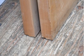 ヴィンテージ建具　昭和後期　透かし彫り入りの格子戸2枚セット　(R-083472)