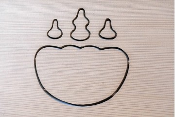 ヴィンテージ建具　昭和後期　透かし彫り入りの格子戸2枚セット　(R-083472)