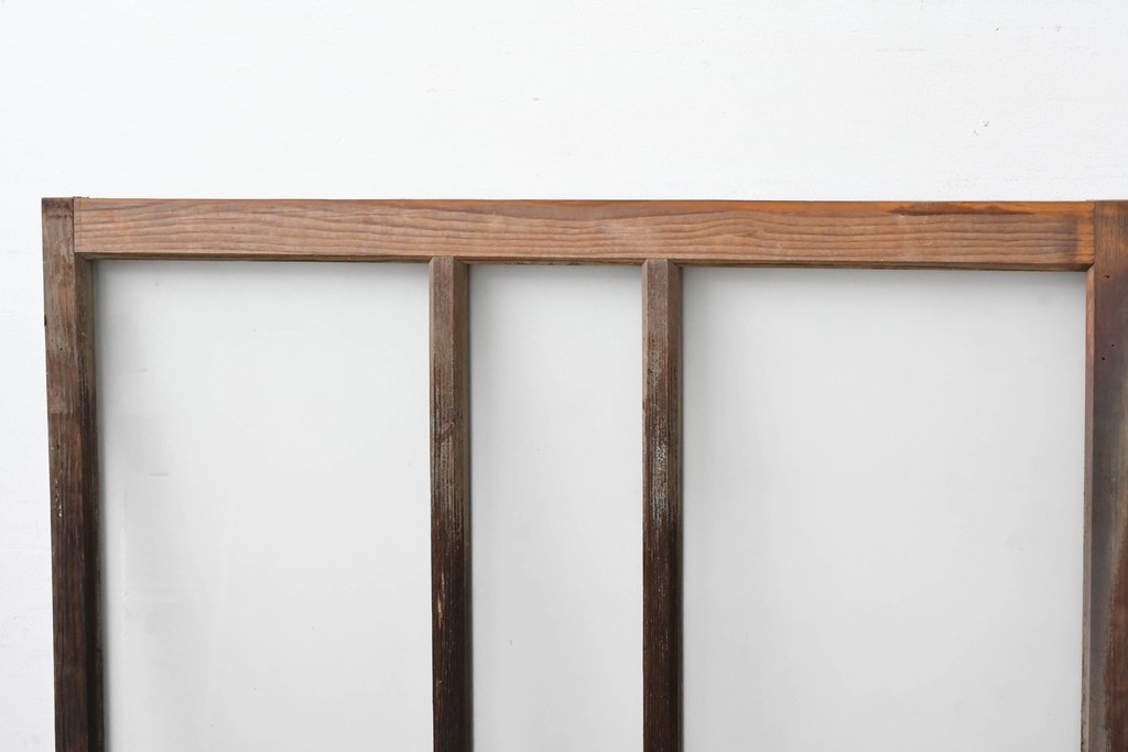 アンティーク建具　昭和初期　デザインガラス入り　素朴な木枠の窓2枚セット　(R-083473)