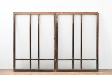 アンティーク建具　昭和初期　デザインガラス入り　素朴な木枠の窓2枚セット　(R-083473)