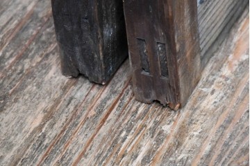 アンティーク建具　昭和初期　デザインガラス入り　素朴な木枠の窓2枚セット　(R-083473)