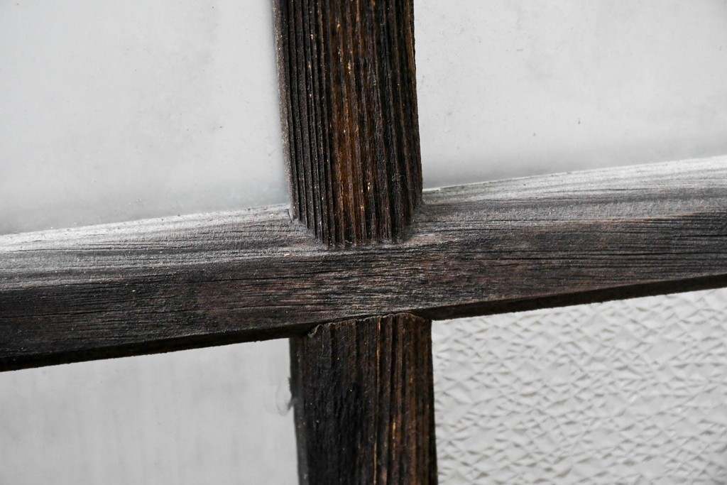 アンティーク建具　昭和初期　デザインガラス入り　素朴な木枠の窓2枚セット　(R-083473)