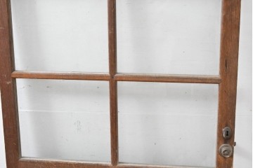 ヴィンテージ建具　昭和中期　レトロ感漂う素朴な木枠が魅力のドア1枚　(R-083474)