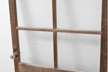 ヴィンテージ建具　昭和中期　レトロ感漂う素朴な木枠が魅力のドア1枚　(R-083474)
