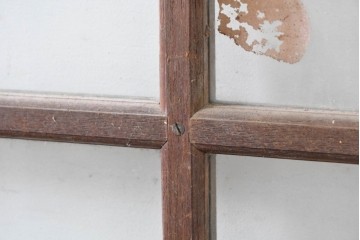 ヴィンテージ建具　昭和中期　レトロ感漂う素朴な木枠が魅力のドア1枚　(R-083474)