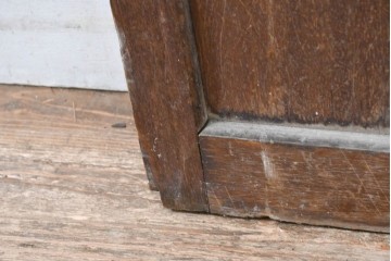 ヴィンテージ建具　昭和中期　レトロ感漂う素朴な木枠が魅力のドア1枚　(R-083474)