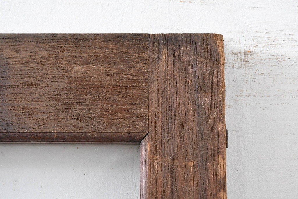 ヴィンテージ建具　昭和中期　レトロ感漂う素朴な木枠が魅力のドア1枚　(R-083474)