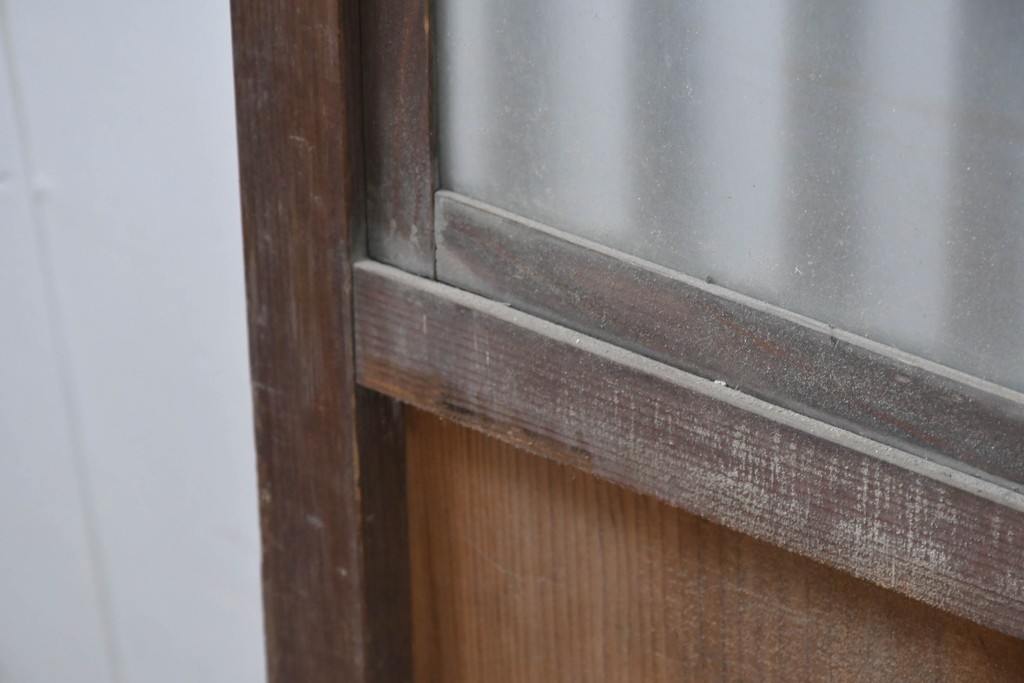 アンティーク建具　昭和初期　裏障子と裏ガラスを組み込んだ古い木味の格子戸3枚セット　(R-083475)