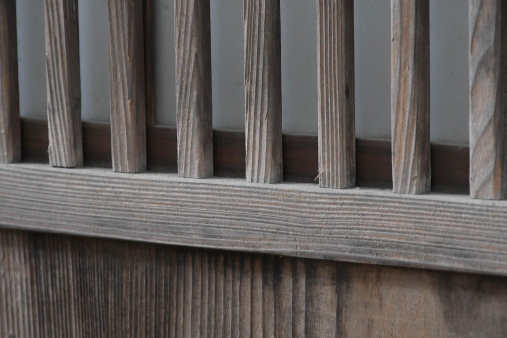 アンティーク建具　昭和初期　裏障子と裏ガラスを組み込んだ古い木味の格子戸3枚セット　(R-083475)