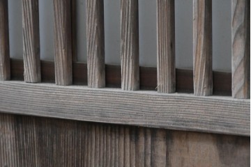 アンティーク建具　昭和初期　裏障子と裏ガラスを組み込んだ古い木味の格子戸3枚セット　(R-083475)