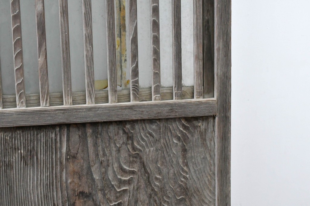 アンティーク建具　昭和初期　裏障子と裏ガラスを組み込んだ古い木味の格子戸3枚セット　(R-083475)