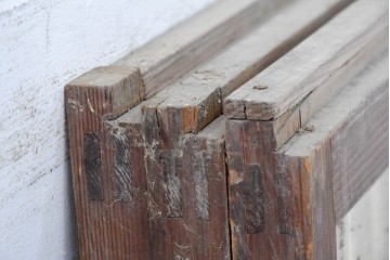 アンティーク建具　昭和初期　裏障子と裏ガラスを組み込んだ古い木味の格子戸3枚セット　(R-083475)