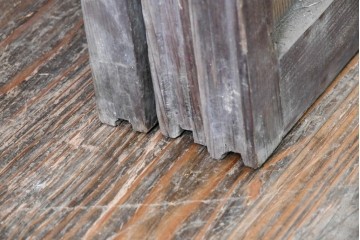 アンティーク建具　昭和初期　裏障子と裏ガラスを組み込んだ古い木味の格子戸3枚セット　(R-083475)