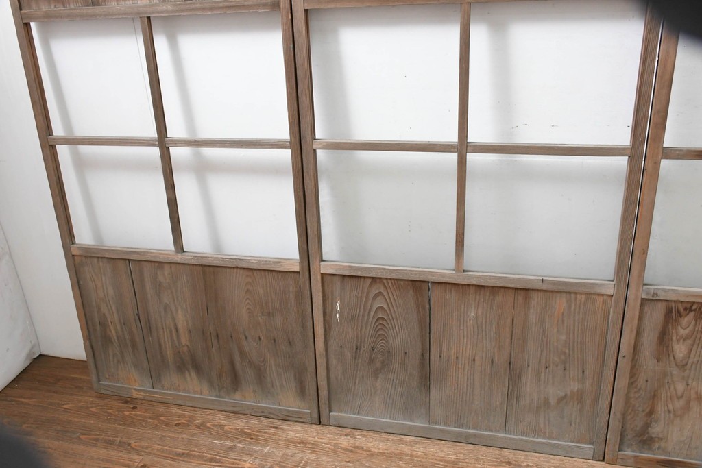 アンティーク建具　昭和初期　素朴な木味のガラス引き戸4枚セット　(R-083476)