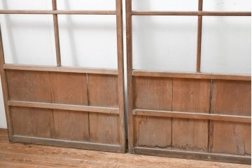 アンティーク建具　昭和初期　素朴な木味のガラス引き戸4枚セット　(R-083476)