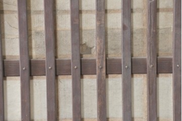 アンティーク建具　明治大正期　古い木味が魅力の裏障子付き格子戸2枚セット　(R-083478)