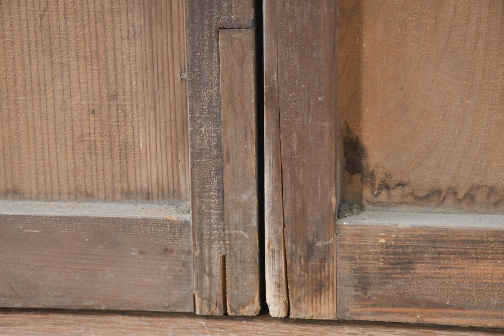 アンティーク建具　明治大正期　古い木味が魅力の裏障子付き格子戸2枚セット　(R-083478)