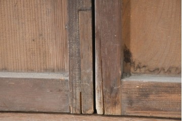 アンティーク建具　明治大正期　古い木味が魅力の裏障子付き格子戸2枚セット　(R-083478)