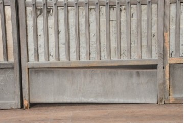アンティーク建具　明治期　味わいのある木味の裏障子付き格子戸3枚セット　(R-083480)