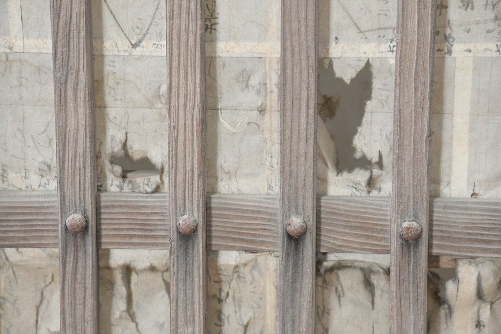 アンティーク建具　明治期　味わいのある木味の裏障子付き格子戸3枚セット　(R-083480)