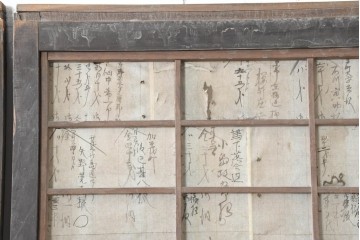 アンティーク建具　明治期　味わいのある木味の裏障子付き格子戸3枚セット　(R-083480)