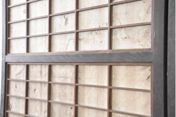 アンティーク建具　明治期　味わいのある木味の裏障子付き格子戸3枚セット　(R-083480)