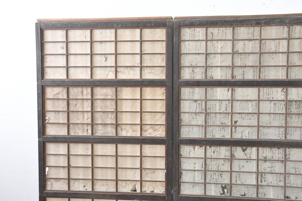 アンティーク建具　明治期　味わいのある木味の裏障子付き格子戸3枚セット　(R-083480)