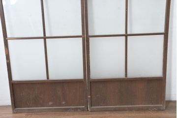 アンティーク建具　使い込まれた風合いが味わい深いガラス戸2枚セット(引き戸)(R-083483)