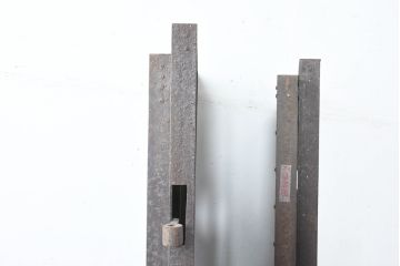 和製アンティーク　希少!!　重厚な佇まいが魅力的な古い蔵の鉄扉1対2枚セット(玄関ドア、両開き扉、蔵戸)(R-083488)