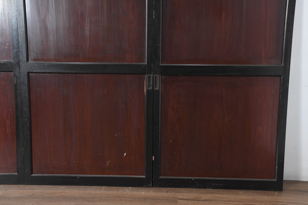 アンティーク建具　明治大正期　重厚な木枠の板戸4枚セット　(R-083492)