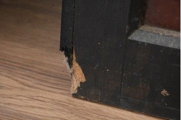 アンティーク建具　明治大正期　重厚な木枠の板戸4枚セット　(R-083492)