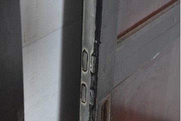 アンティーク建具　明治大正期　重厚な木枠の板戸4枚セット　(R-083492)