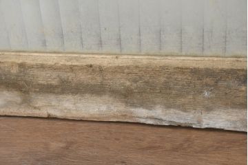 アンティーク建具　空間に抜け感を演出するシンプル木枠ガラス扉1枚(ガラス戸、ドア)(R-083496)