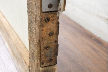 アンティーク建具　空間に抜け感を演出するシンプル木枠ガラス扉1枚(ガラス戸、ドア)(R-083496)