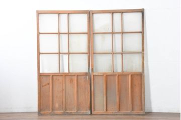 アンティーク建具　使い込まれた風合いが味わい深いモールガラスがアクセントのガラス戸2枚セット(引き戸)(R-083502)