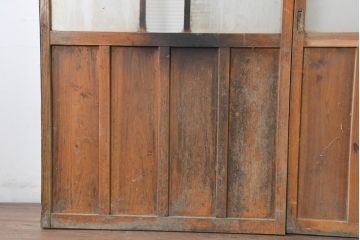 アンティーク建具　使い込まれた風合いが味わい深いモールガラスがアクセントのガラス戸2枚セット(引き戸)(R-083502)