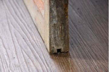 アンティーク建具　使い込まれた風合いが味わい深いモールガラスがアクセントのガラス戸2枚セット(引き戸)(R-083502)