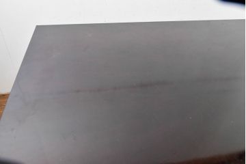 中古　高級品　格式を感じさせる佇まい　高級感ただよう放射状の木目の大きな4人掛けダイニングテーブル(食卓、6人掛け、6P、4P、作業台)(R-083505)