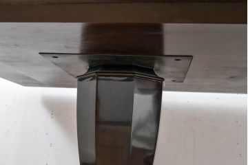 中古　高級品　格式を感じさせる佇まい　高級感ただよう放射状の木目の大きな4人掛けダイニングテーブル(食卓、6人掛け、6P、4P、作業台)(R-083505)